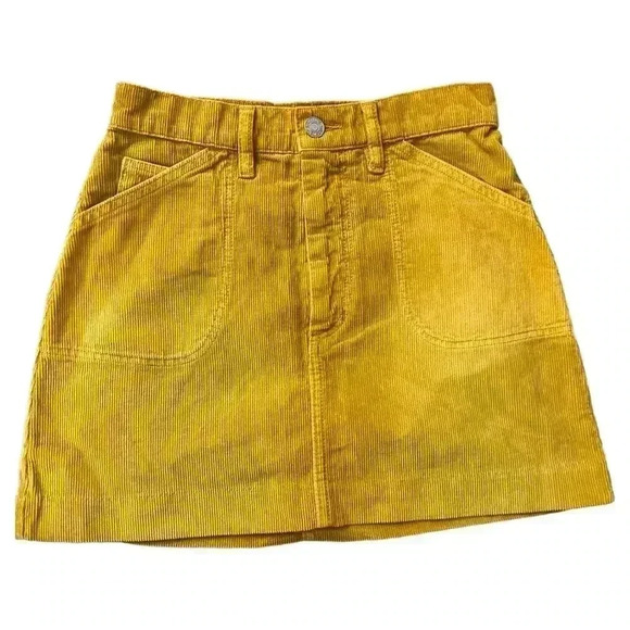 Re/Done 70’s Pocket Mini Skirt in Worn in Mustard, size 24, NWT - Picture 6 of 10